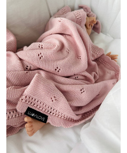 Kocyk ażurowy Daisy - pudrowy róż 80x100 cm Lullalove