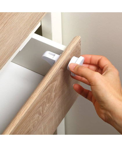 Zabezpieczenia do mebli. Blokada magnetyczna 4szt. 946 BabyOno