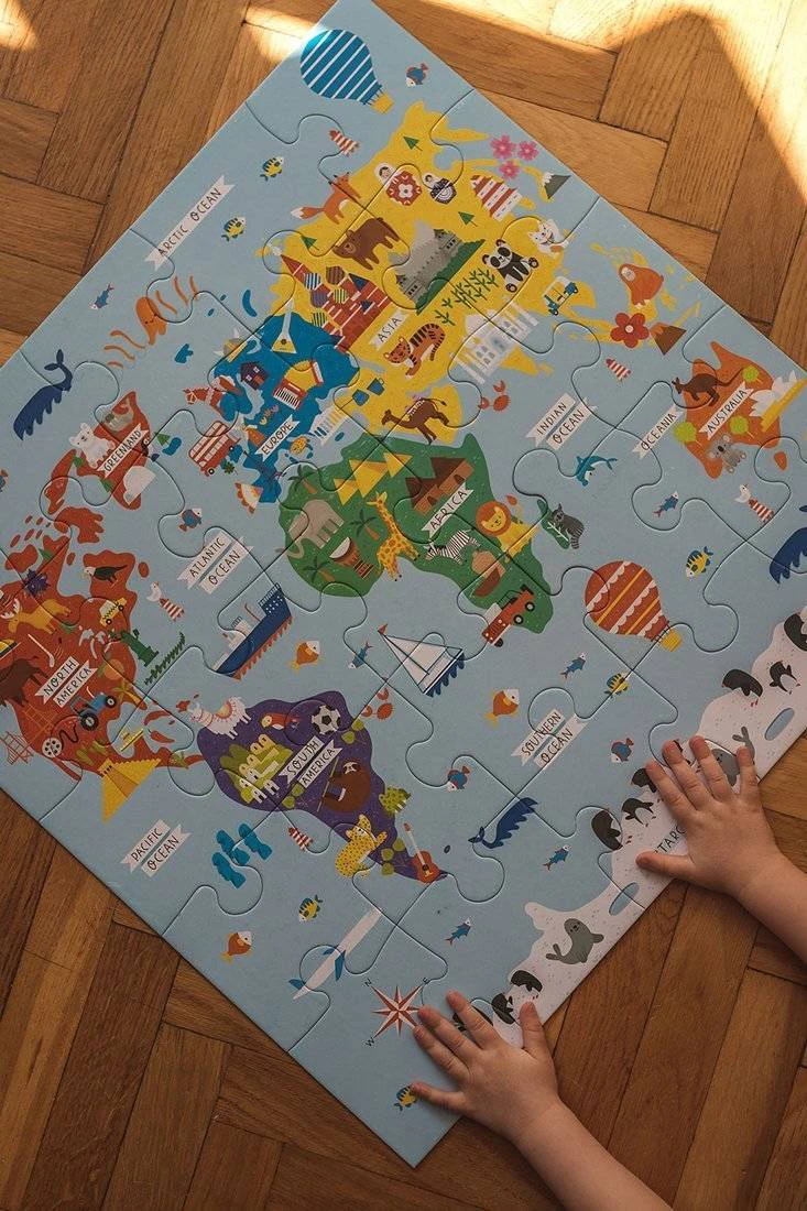 Puzzle podłogowe z mapą świata od 2 roku życia