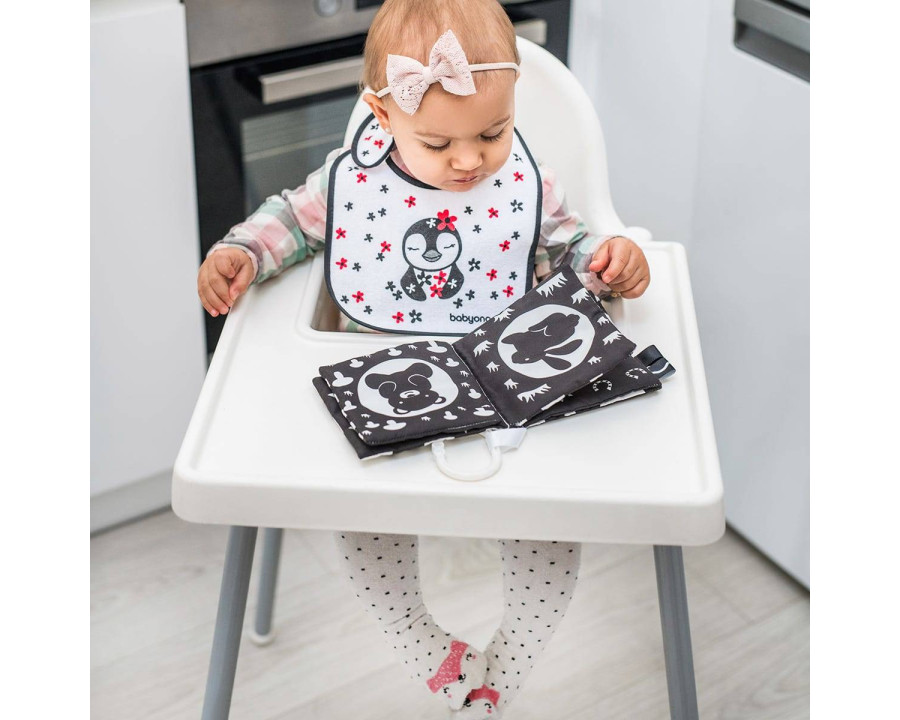 Książeczka sensoryczna dla niemowląt — co to takiego?