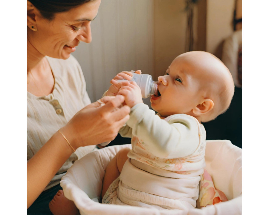Ile powinno jeść niemowlę? - tabela